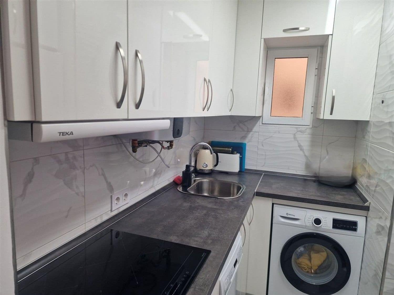 Apartamento de 2 habitaciones en Torrevieja en venta con piscina garaje - 169.900 € (Ref: 9774427)