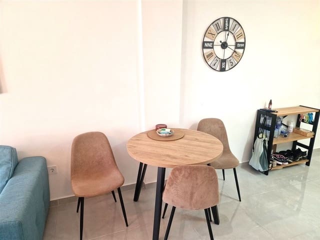 Apartamento de 2 habitaciones en Antonio Machado, Torrevieja en venta con piscina garaje - 169.900 € (Ref: 9774427)