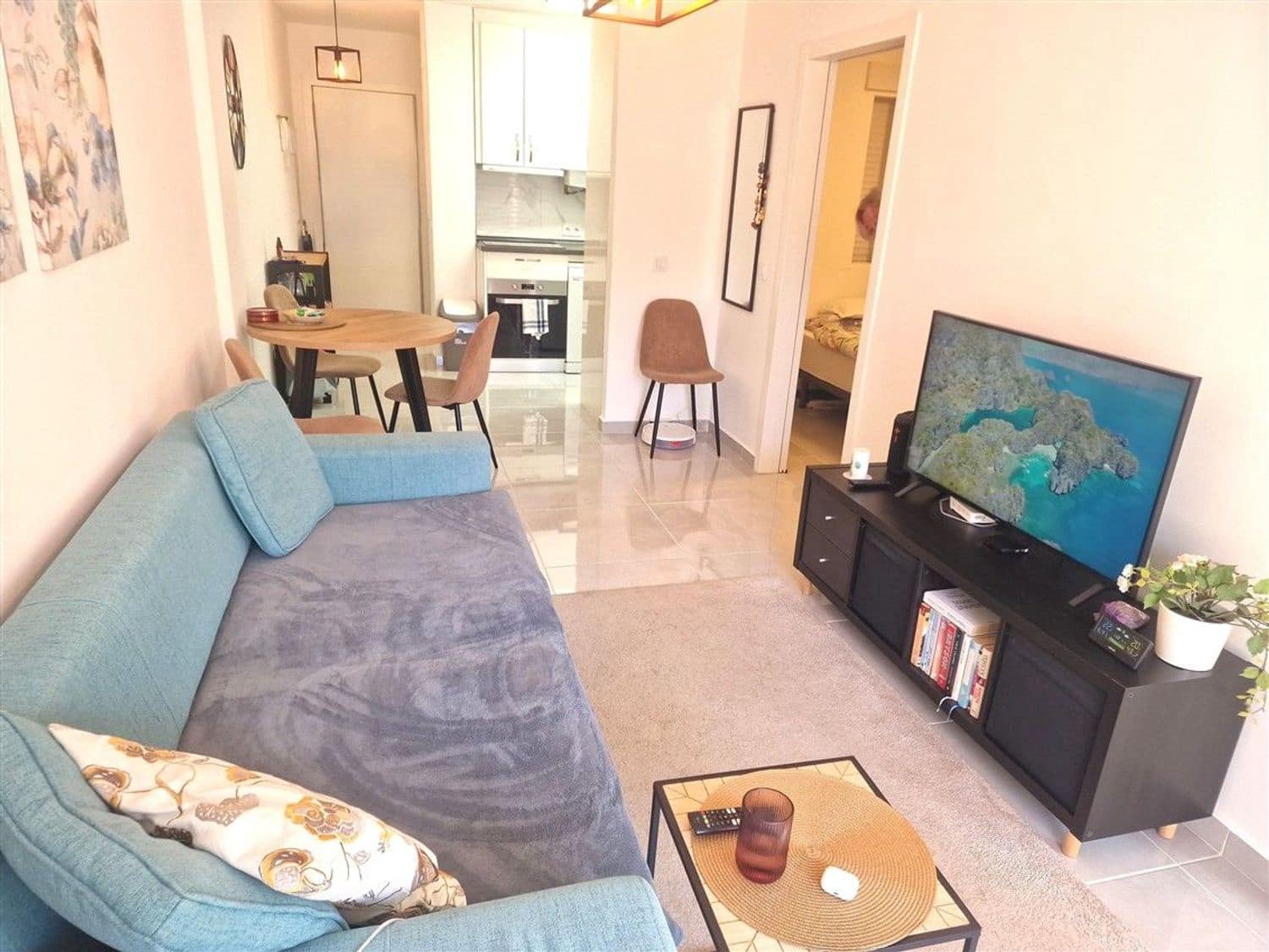 Apartamento de 2 habitaciones en Torrevieja en venta con piscina garaje - 169.900 € (Ref: 9774427)