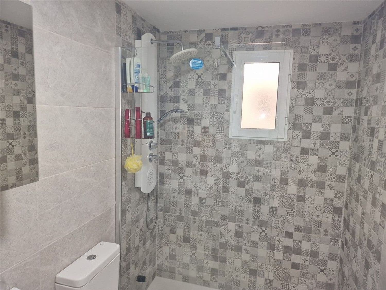 Apartamento de 2 habitaciones en Torrevieja en venta con piscina garaje - 169.900 € (Ref: 9774427)