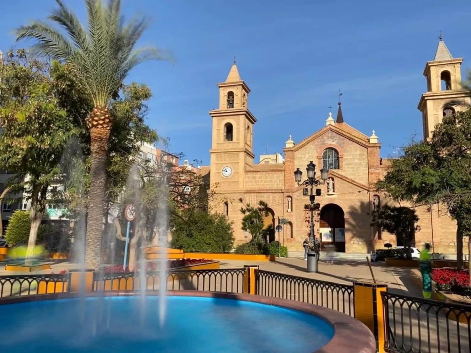 Apartamento de 2 habitaciones en Torrevieja en venta con piscina garaje - 169.900 € (Ref: 9774427)