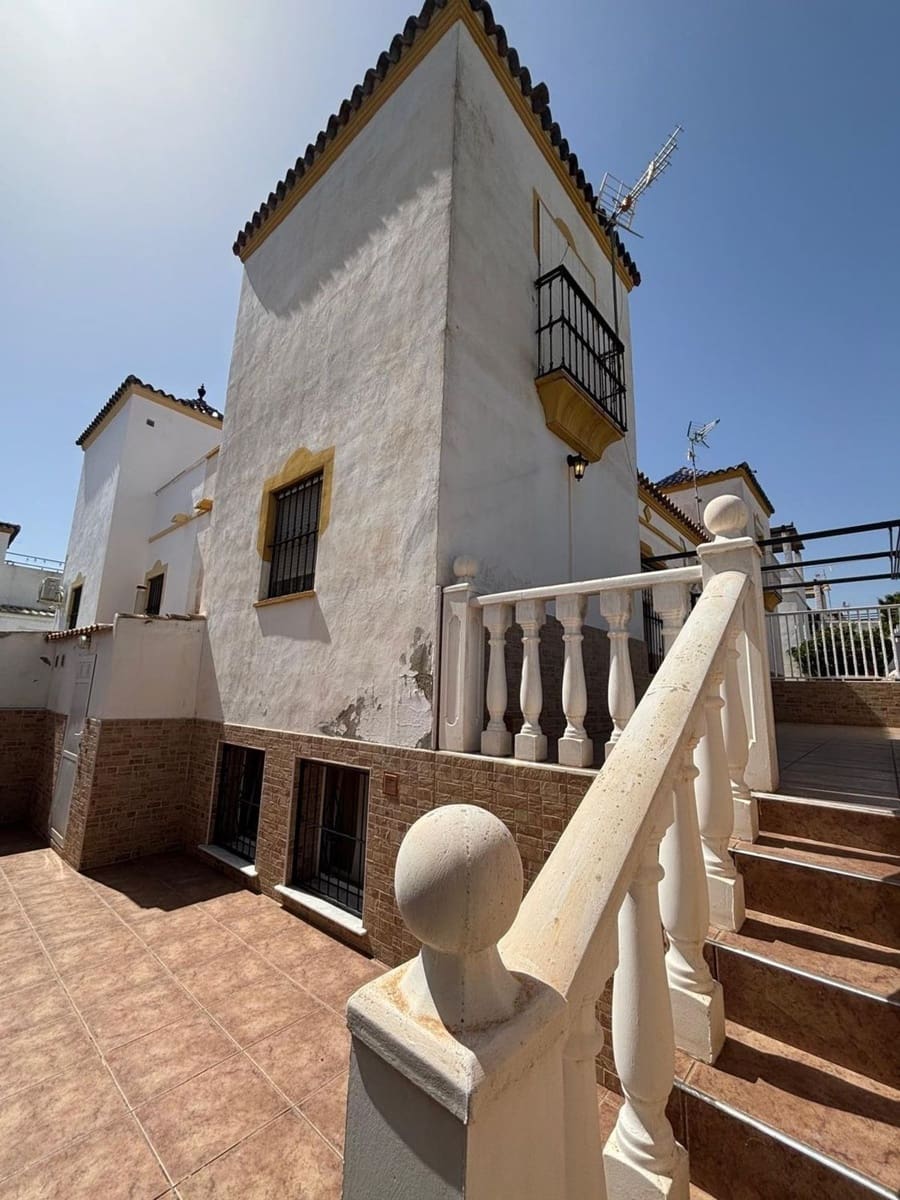 4 sypialnia Dom na sprzedaż w Playa Flamenca z basenem garażem - 179 500 € (Ref: 9774429)