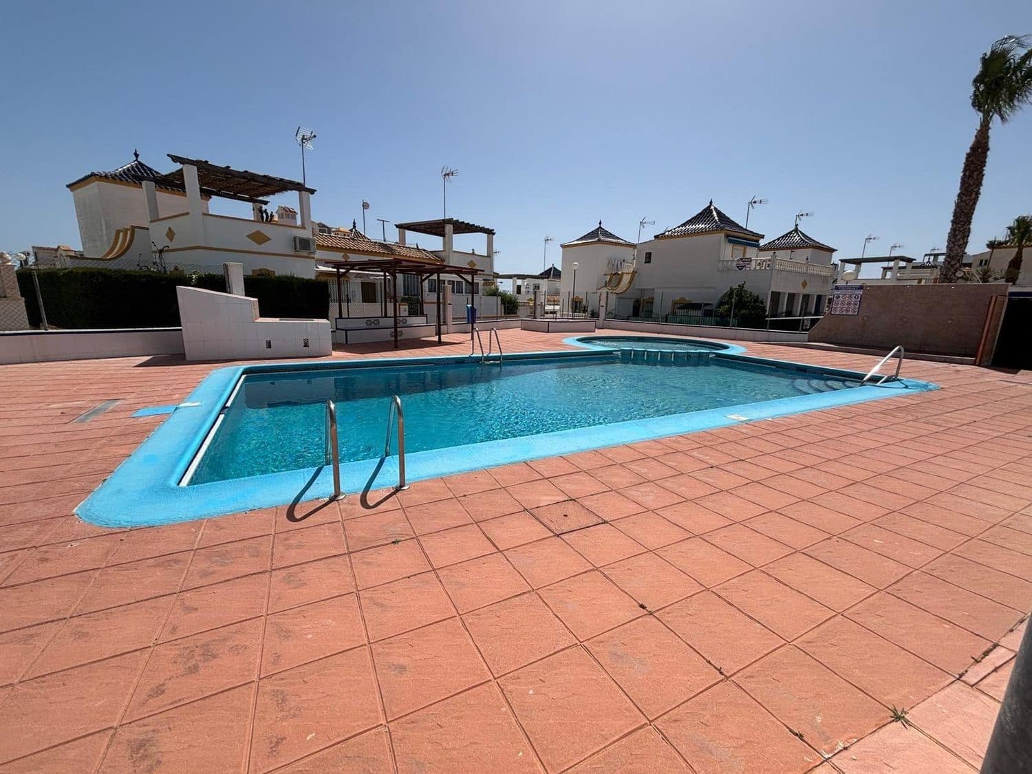 4 sypialnia Dom na sprzedaż w Playa Flamenca z basenem garażem - 179 500 € (Ref: 9774429)