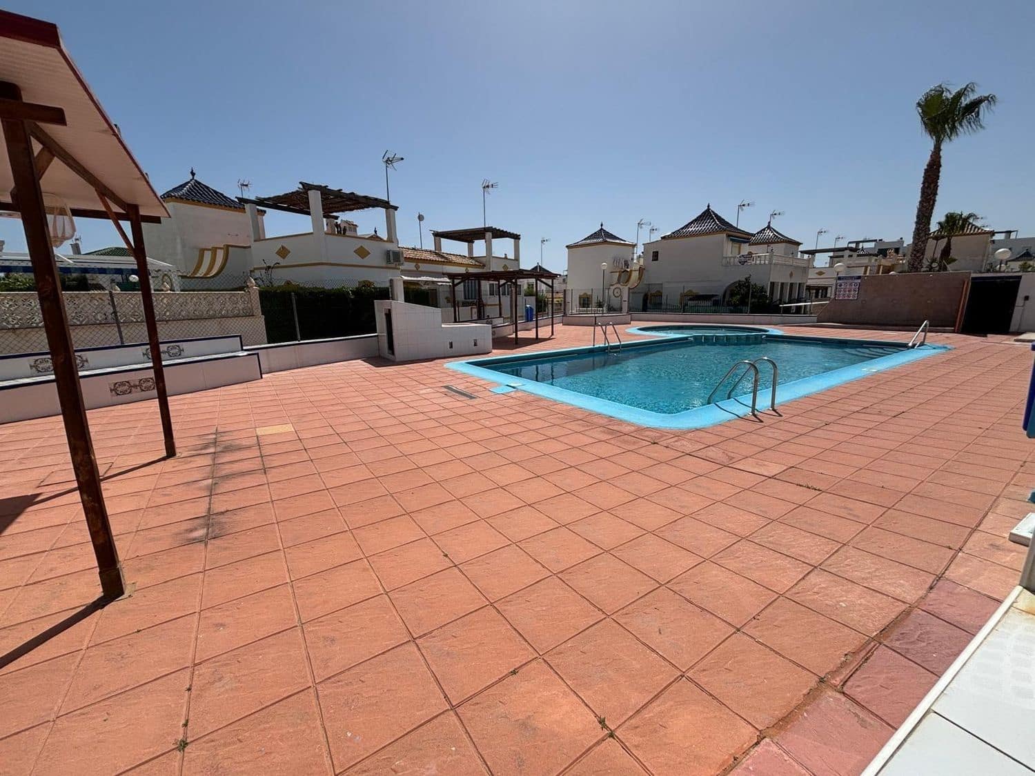 4 sypialnia Dom na sprzedaż w Playa Flamenca z basenem garażem - 179 500 € (Ref: 9774429)