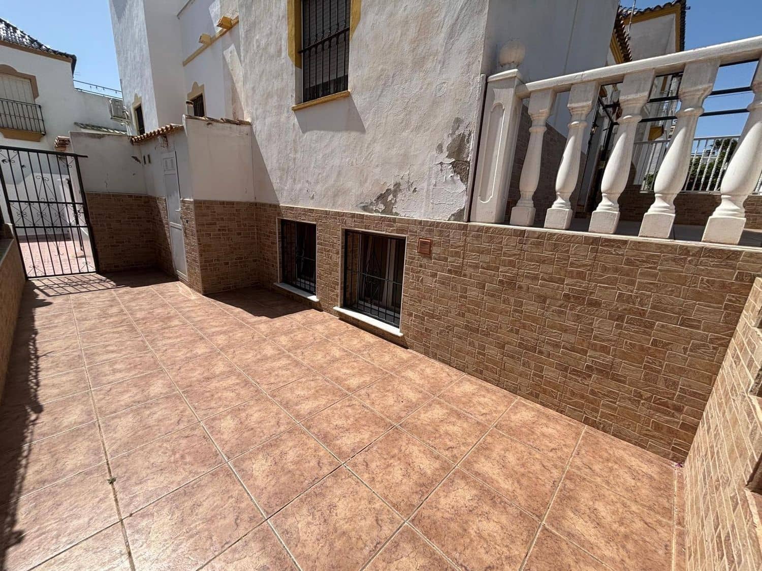 4 sypialnia Dom na sprzedaż w Playa Flamenca z basenem garażem - 179 500 € (Ref: 9774429)
