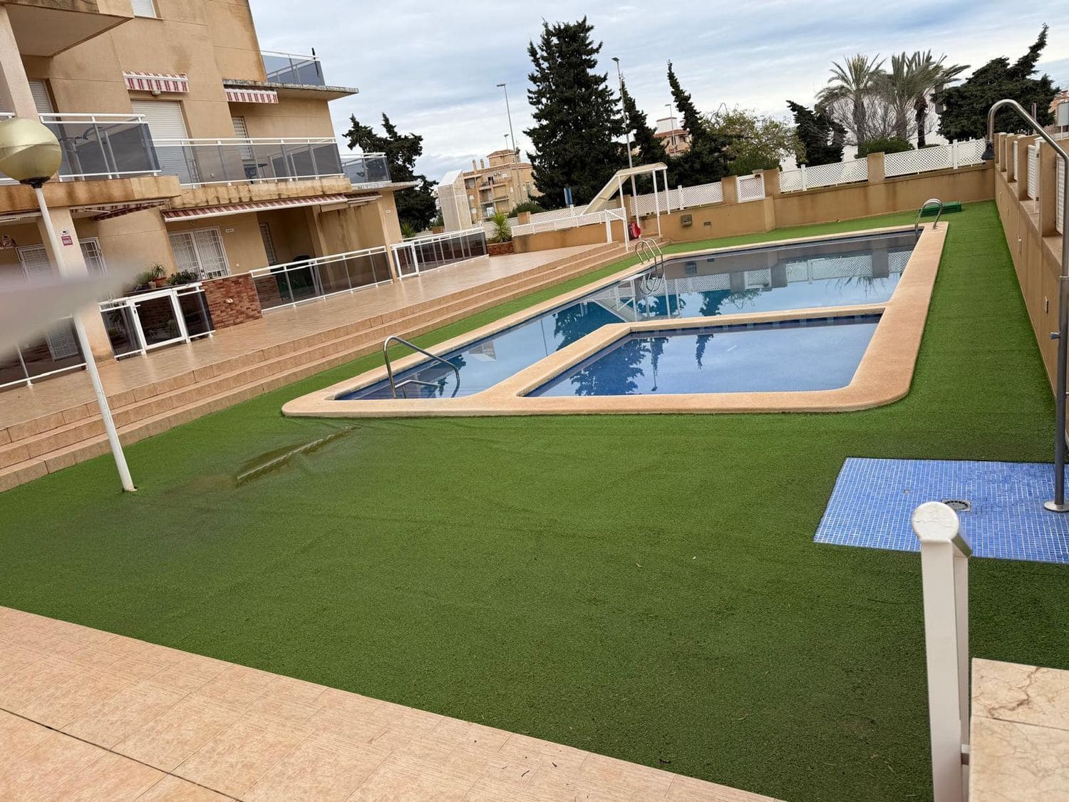 Apartamento de 2 habitaciones en Los Alcázares en venta con piscina garaje - 159.000 € (Ref: 9774432)