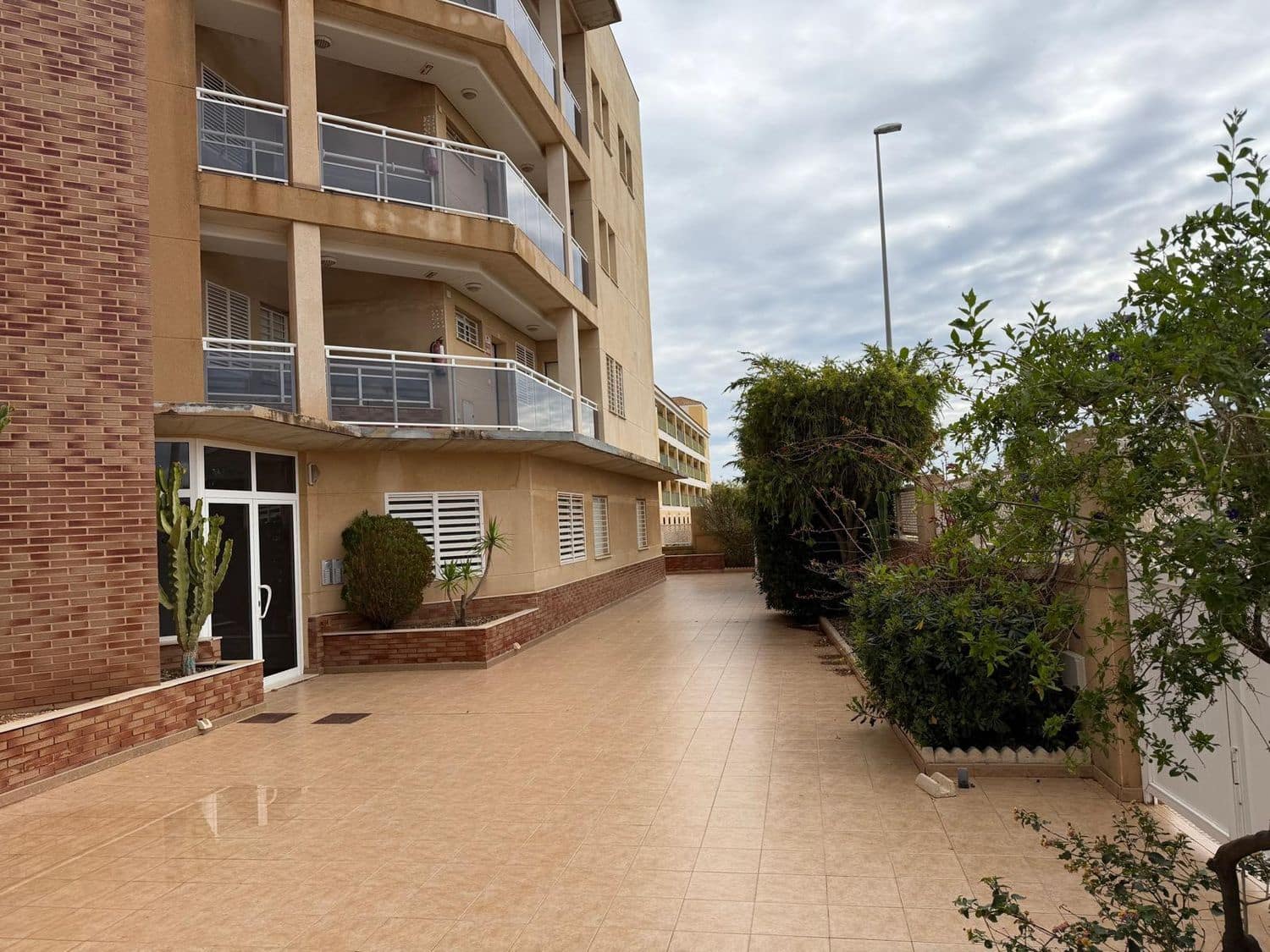 Apartamento de 2 habitaciones en Los Alcázares en venta con piscina garaje - 159.000 € (Ref: 9774432)
