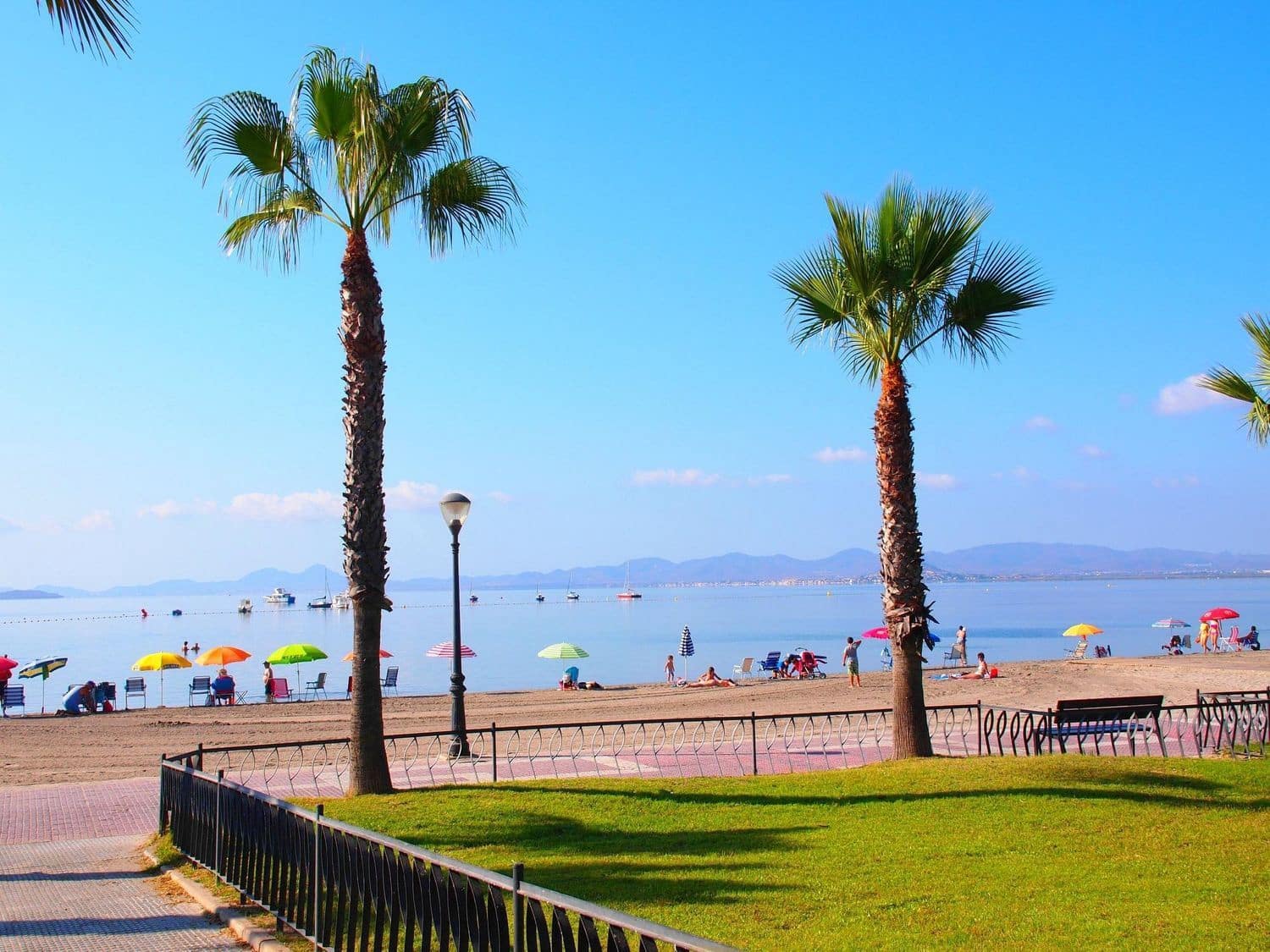 Apartamento de 2 habitaciones en Los Alcázares en venta con piscina garaje - 159.000 € (Ref: 9774432)