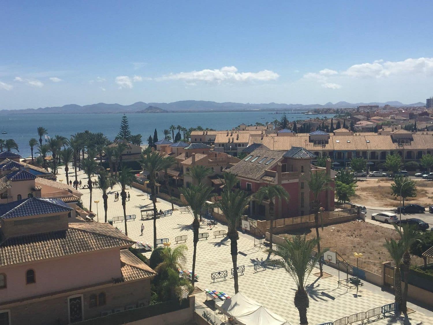 Apartamento de 2 habitaciones en Los Alcázares en venta con piscina garaje - 159.000 € (Ref: 9774432)