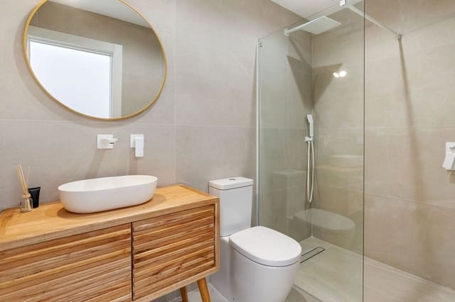 3 soverom Villa til salgs i El Chaparral, Torrevieja med svømmebasseng garasje - € 459 000 (Ref: 9774437)