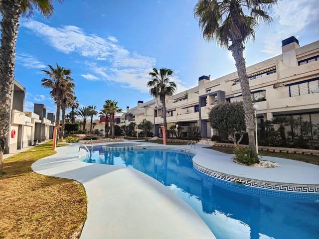 2 Zimmer Apartment zu verkaufen in Los Europeos, Torrevieja mit Pool Garage - 195.000 € (Ref: 9774439)