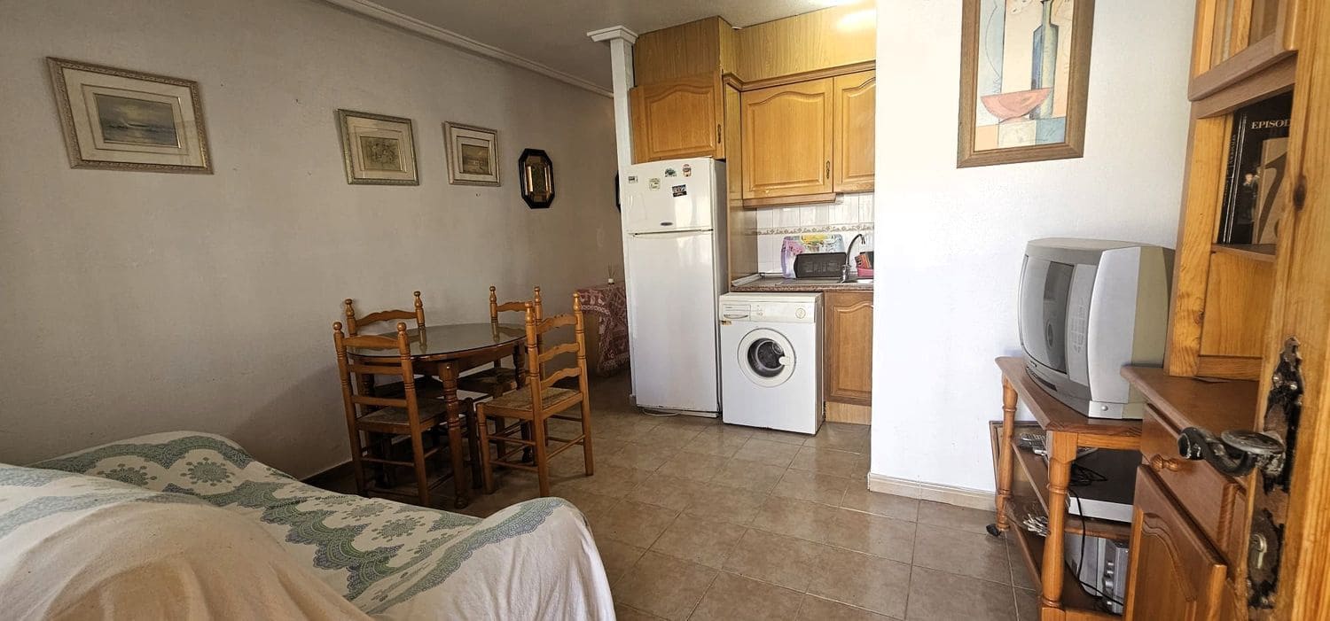 2 sypialnia Apartament na sprzedaż w Miasto Alicante / Alacant z basenem garażem - 144 000 € (Ref: 9774441)