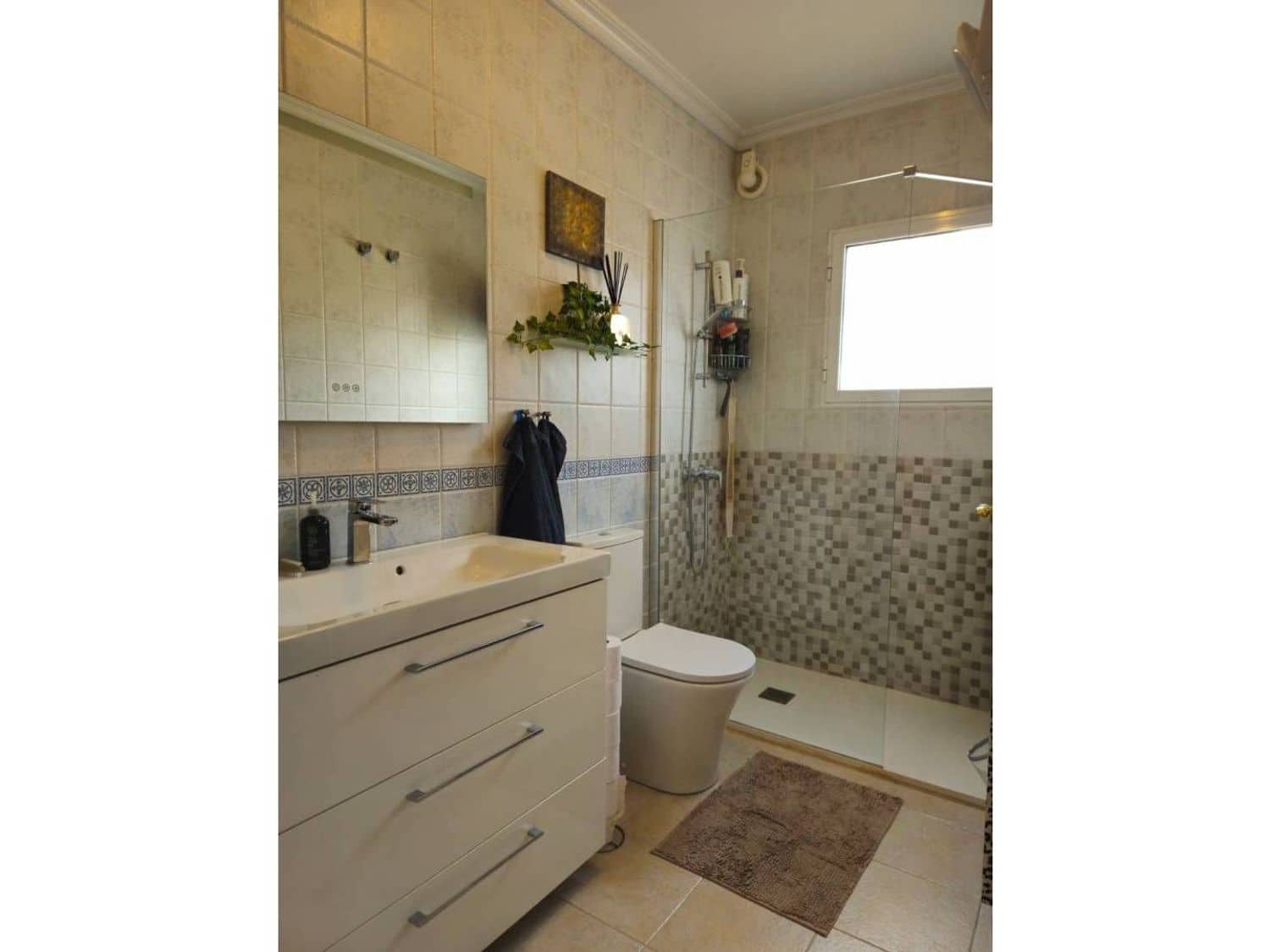 3 soveværelse Byhus til salg i Alicante by med swimmingpool garage - € 239.000 (Ref: 9774444)