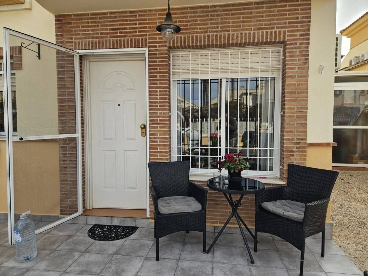 3 soveværelse Byhus til salg i Alicante by med swimmingpool garage - € 239.000 (Ref: 9774444)