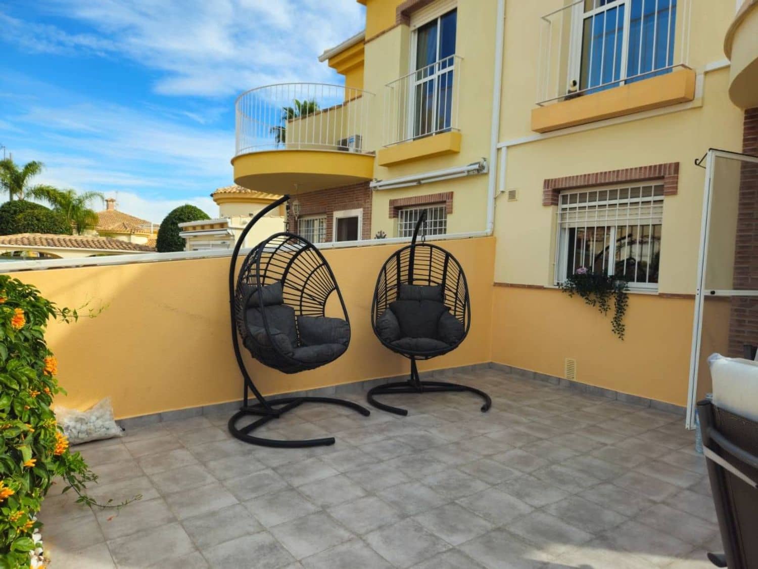 3 soveværelse Byhus til salg i Alicante by med swimmingpool garage - € 239.000 (Ref: 9774444)