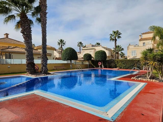 3 soveværelse Byhus til salg i Alicante by med swimmingpool garage - € 239.000 (Ref: 9774444)