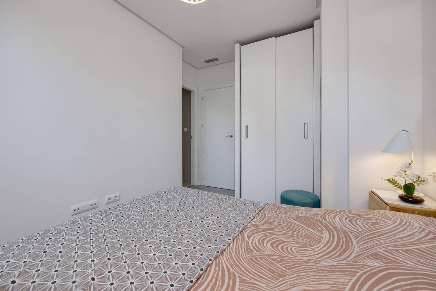 2 soveværelse Lejlighed til salg i Villamartin med swimmingpool garage - € 279.000 (Ref: 9774445)