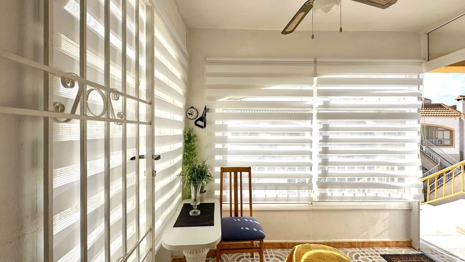 2 soverom Leilighet til salgs i Torrevieja med svømmebasseng garasje - € 139 900 (Ref: 9777343)