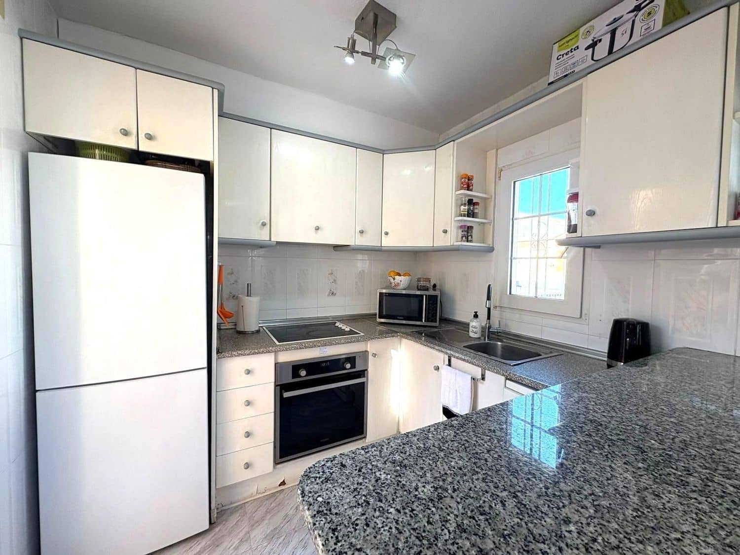 2 bedroom Townhouse for sale in Torrevieja with pool garage - € 165,000 (Ref: 9782904)