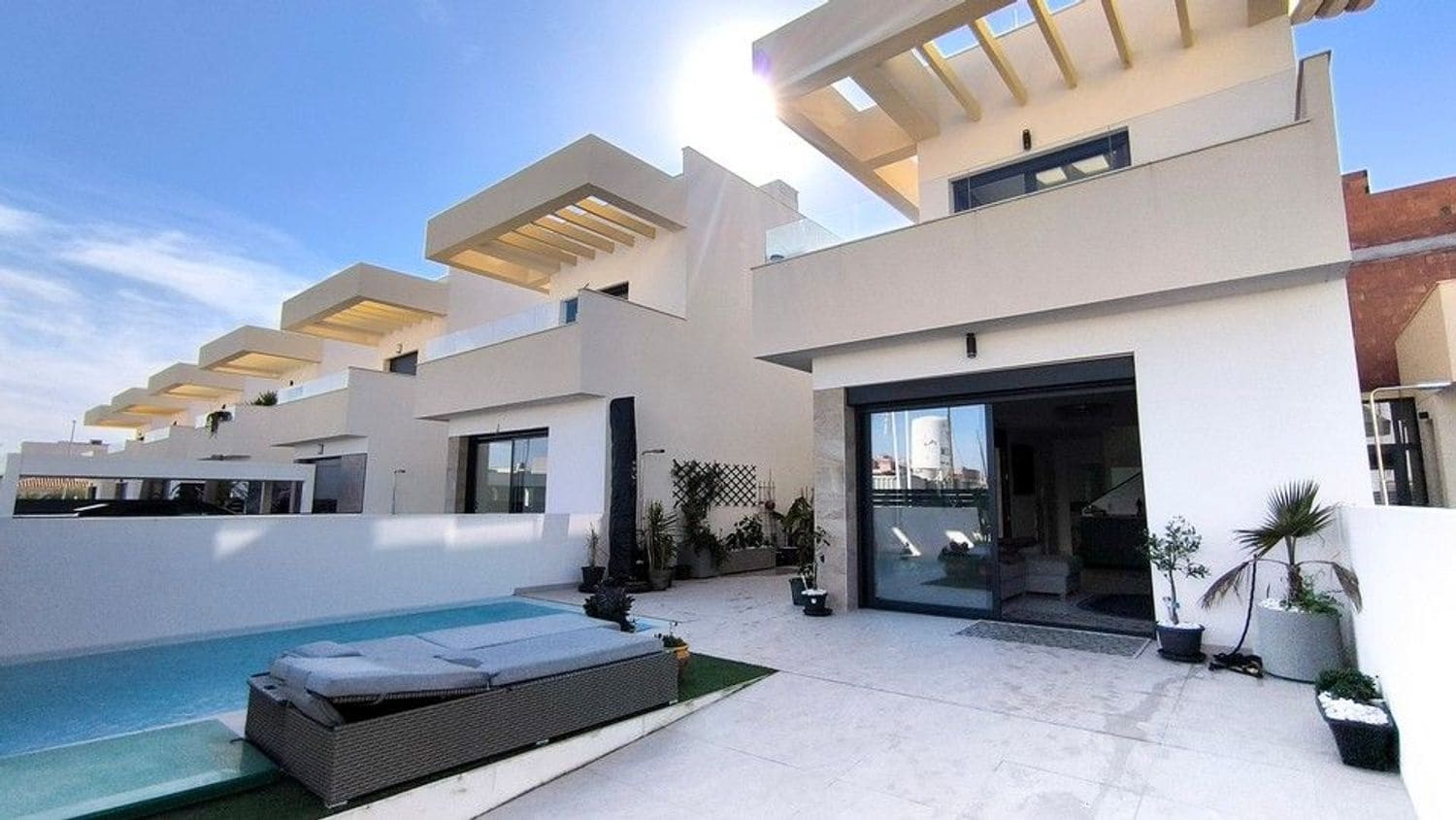 Chalet de 3 habitaciones en Los Montesinos en venta con piscina garaje - 387.500 € (Ref: 9782908)