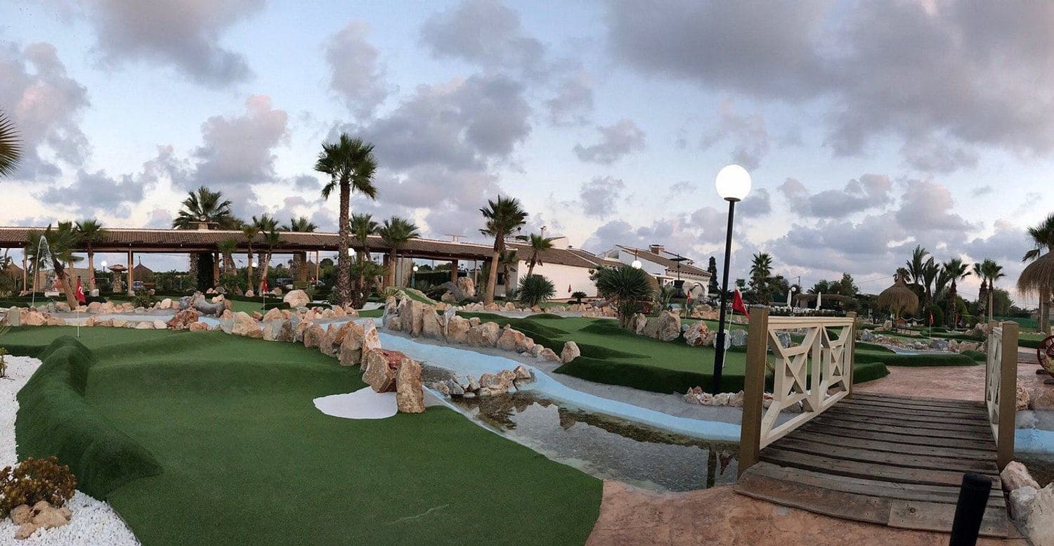 Chalet de 3 habitaciones en Los Montesinos en venta con piscina garaje - 387.500 € (Ref: 9782908)