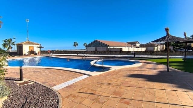 3 chambre Villa/Maison Semi-Mitoyenne à vendre à Algorfa avec piscine garage - 365 000 € (Ref: 9782909)