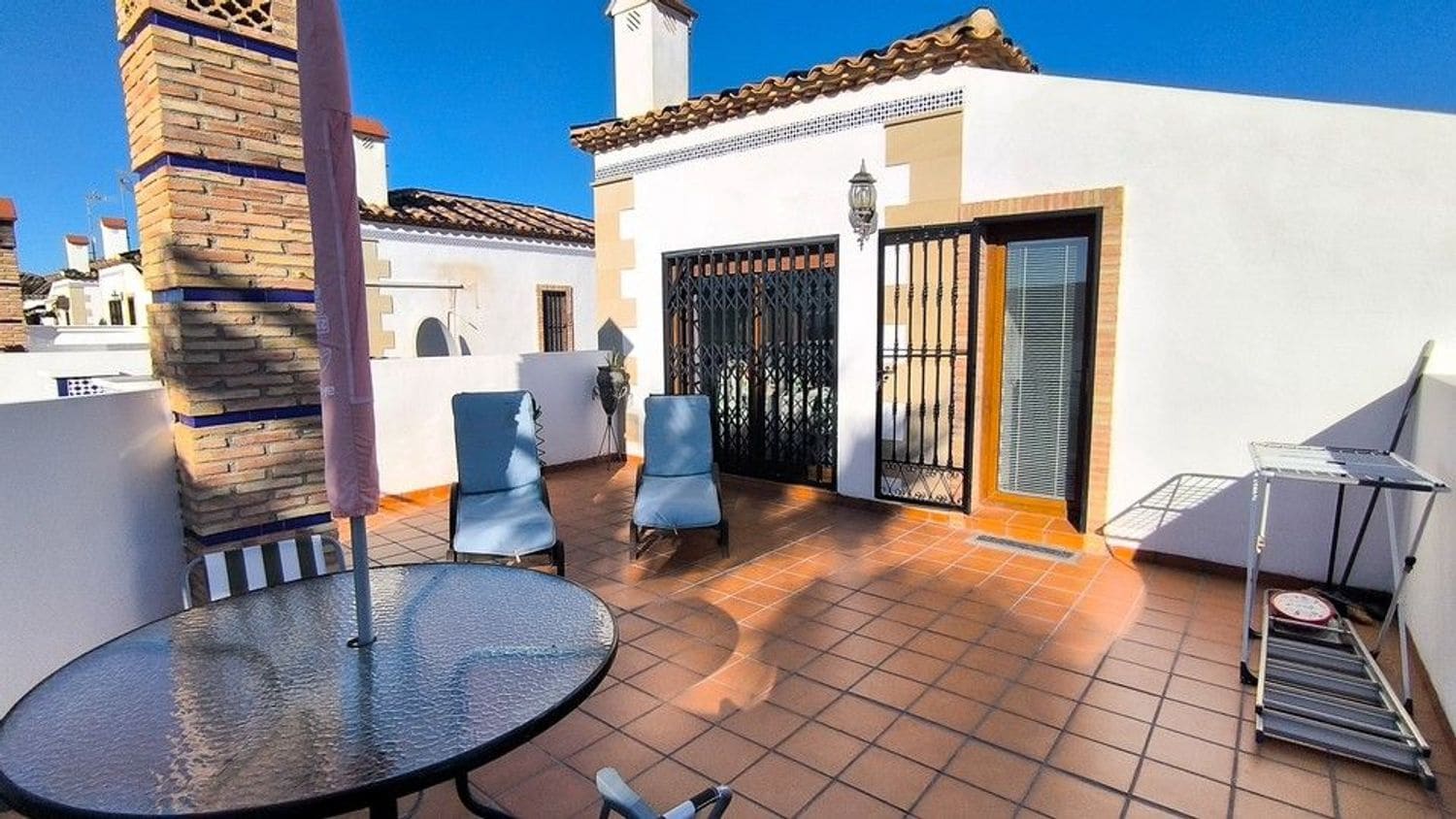 3 bedroom Villa for sale in Algorfa with pool garage - € 365,000 (Ref: 9782909)