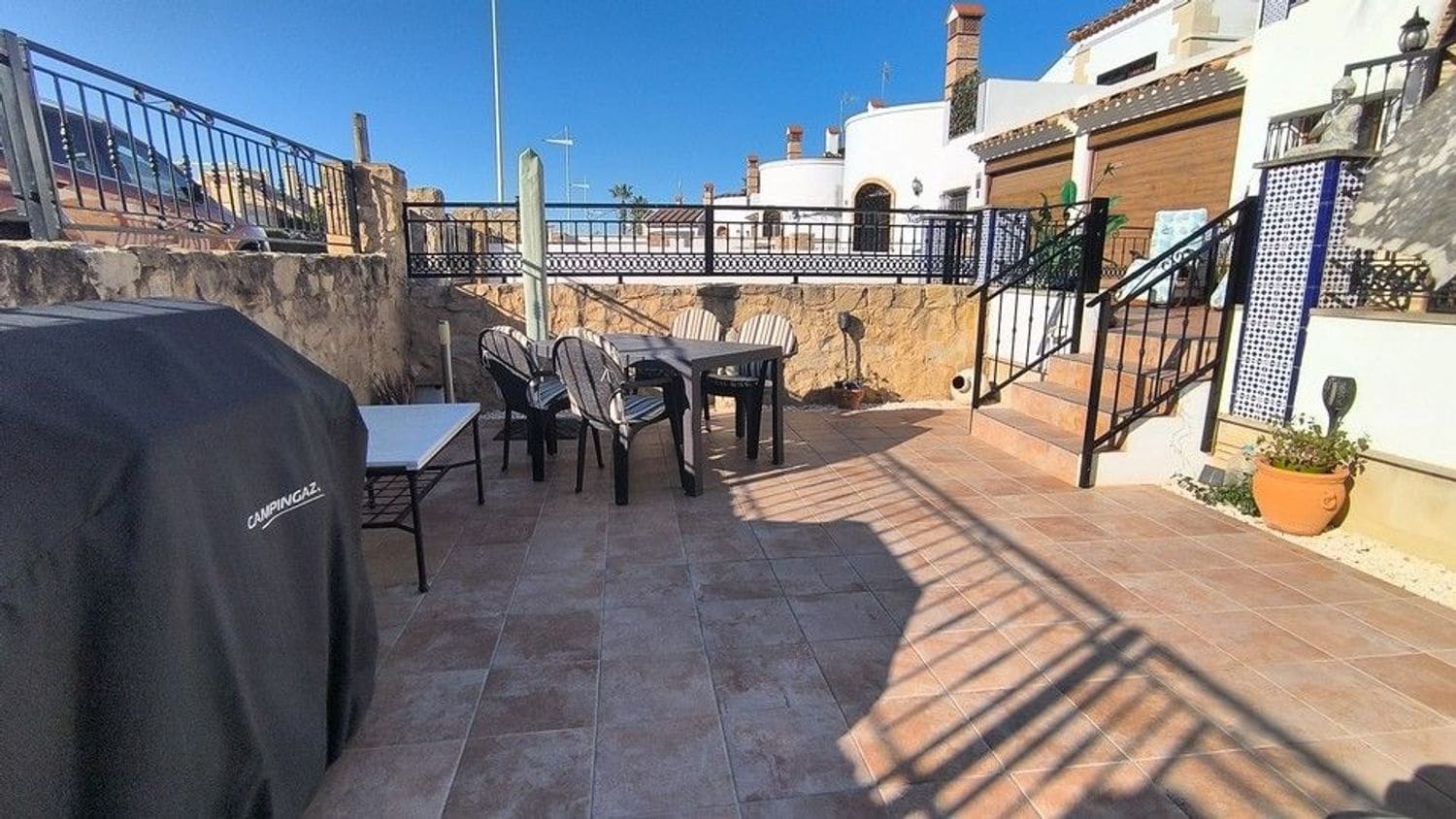 3 bedroom Villa for sale in Algorfa with pool garage - € 365,000 (Ref: 9782909)