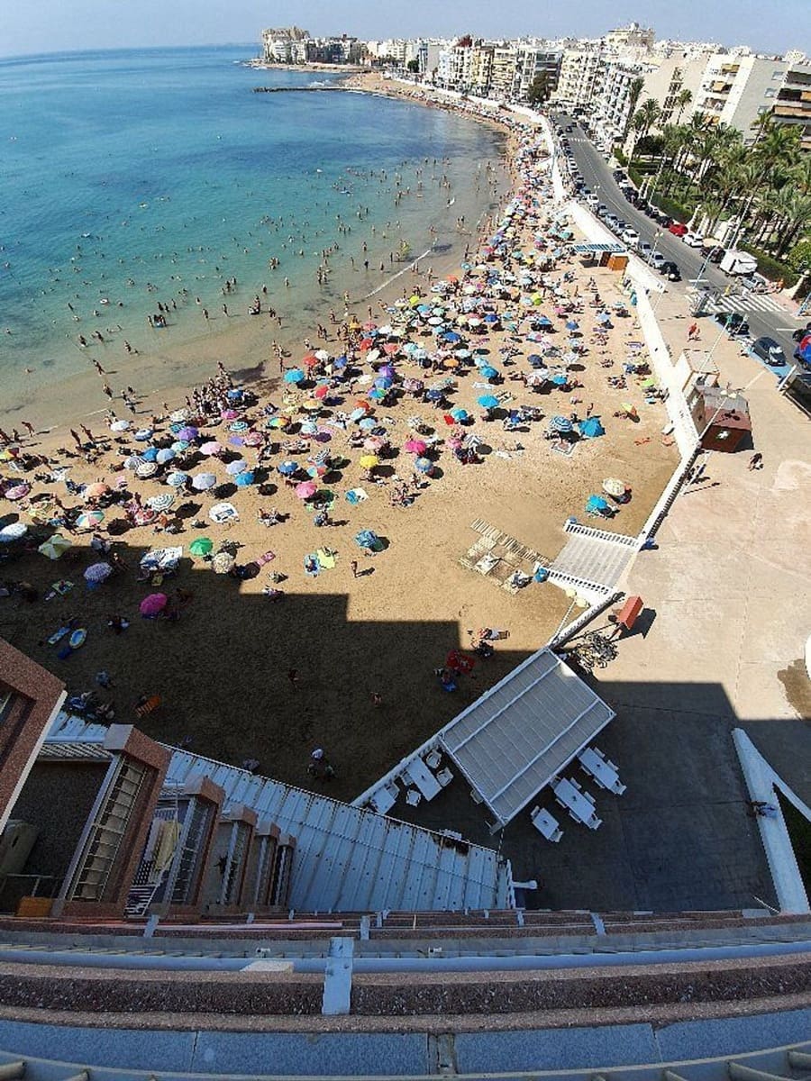 3 bedroom Townhouse for sale in Torrevieja with garage - € 210,000 (Ref: 9783531)