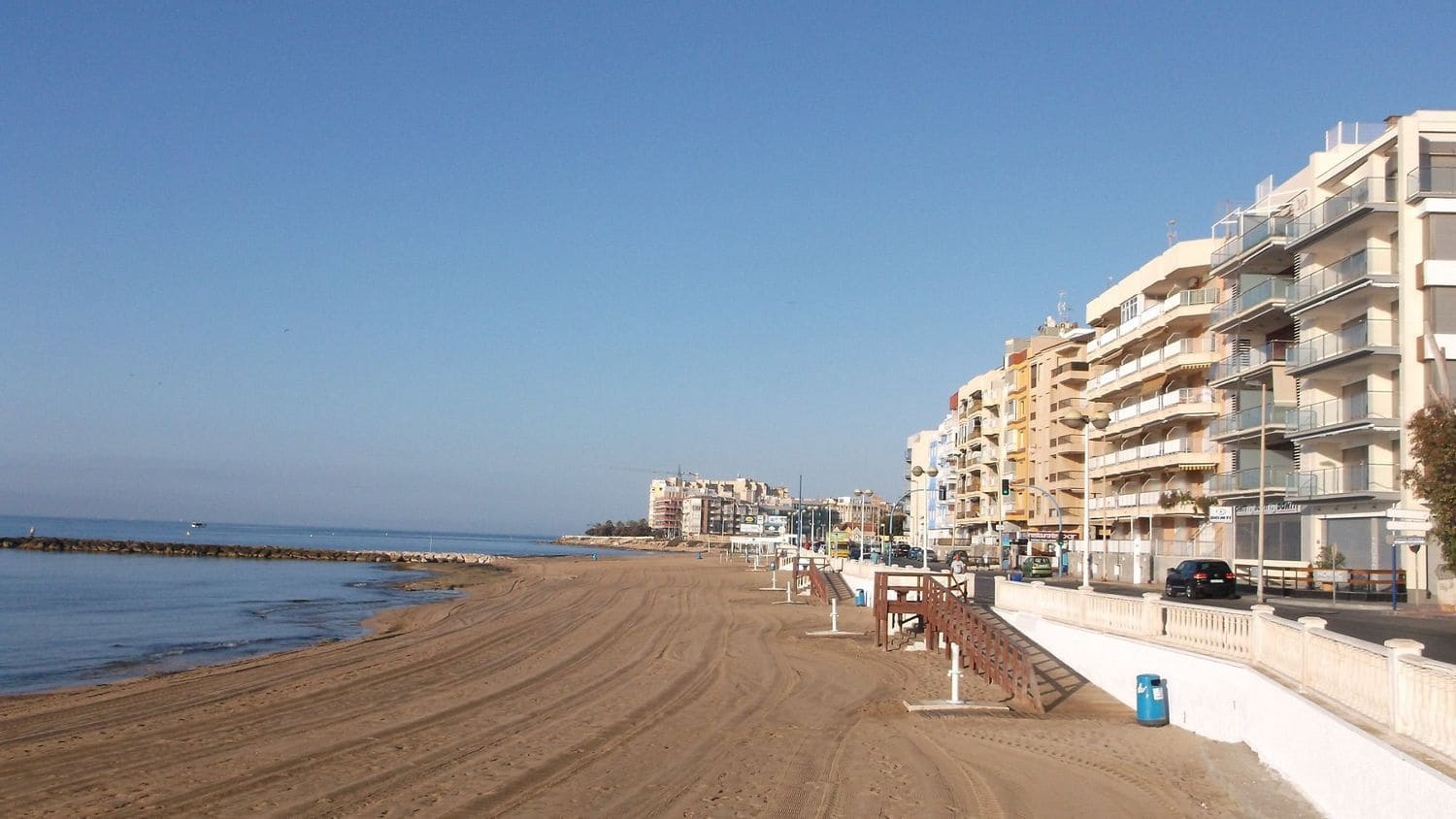 3 bedroom Townhouse for sale in Torrevieja with garage - € 210,000 (Ref: 9783531)