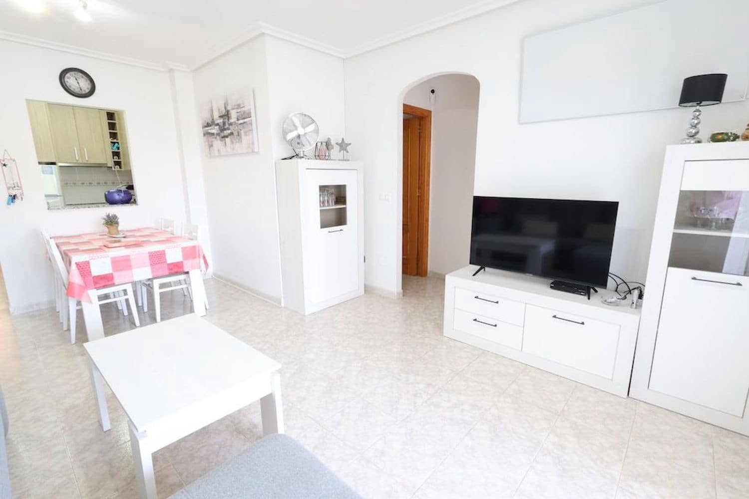 2 slaapkamer Appartement te koop in Alicante stad met zwembad garage - € 179.000 (Ref: 9800329)