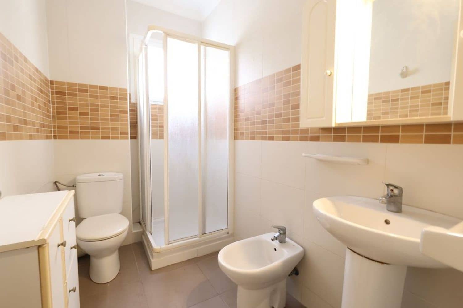 3 soverom Leilighet til salgs i Torrevieja med garasje - € 165 000 (Ref: 9807518)