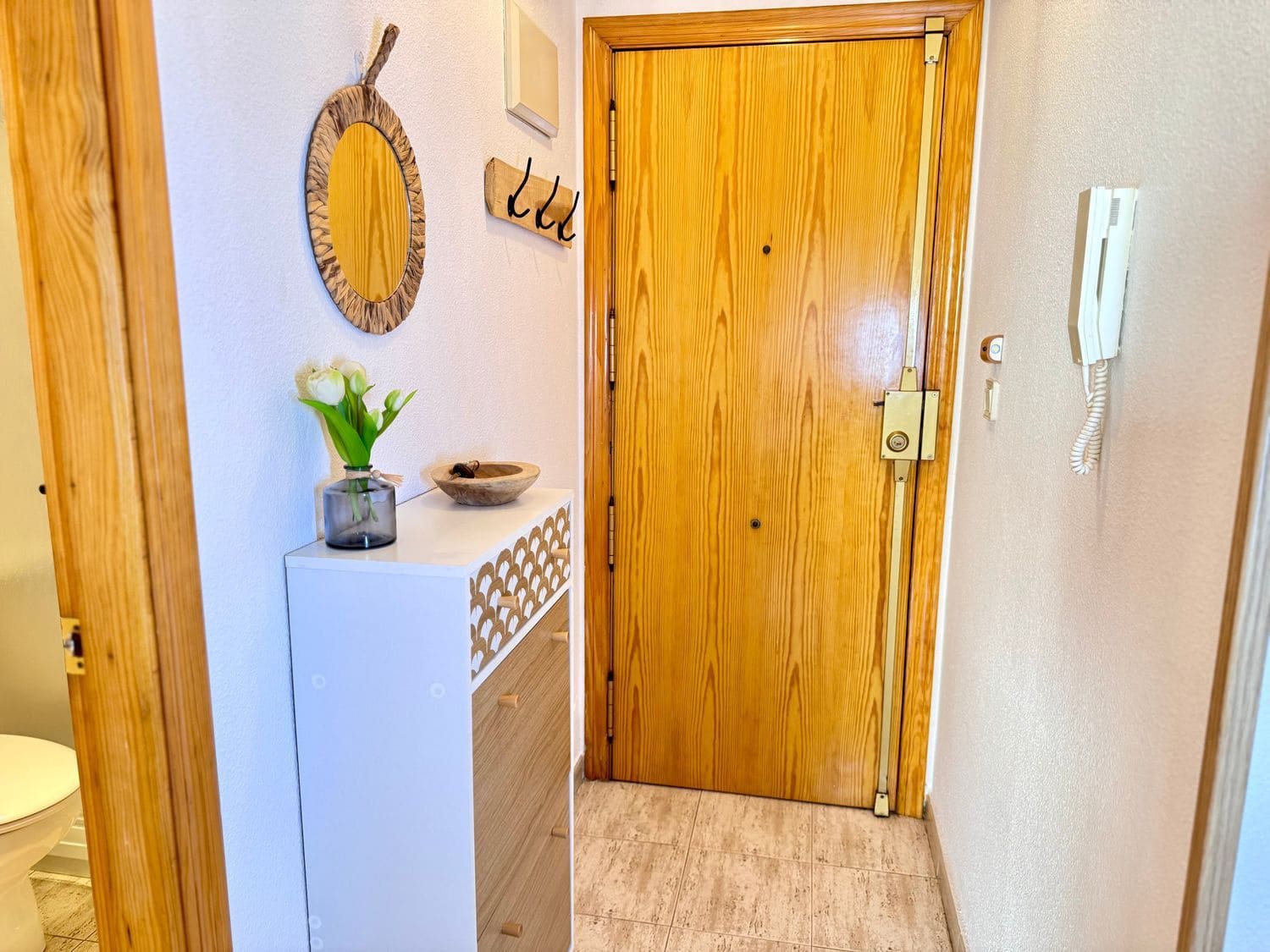 2 slaapkamer Appartement te koop in Torrevieja met zwembad garage - € 128.000 (Ref: 9807520)