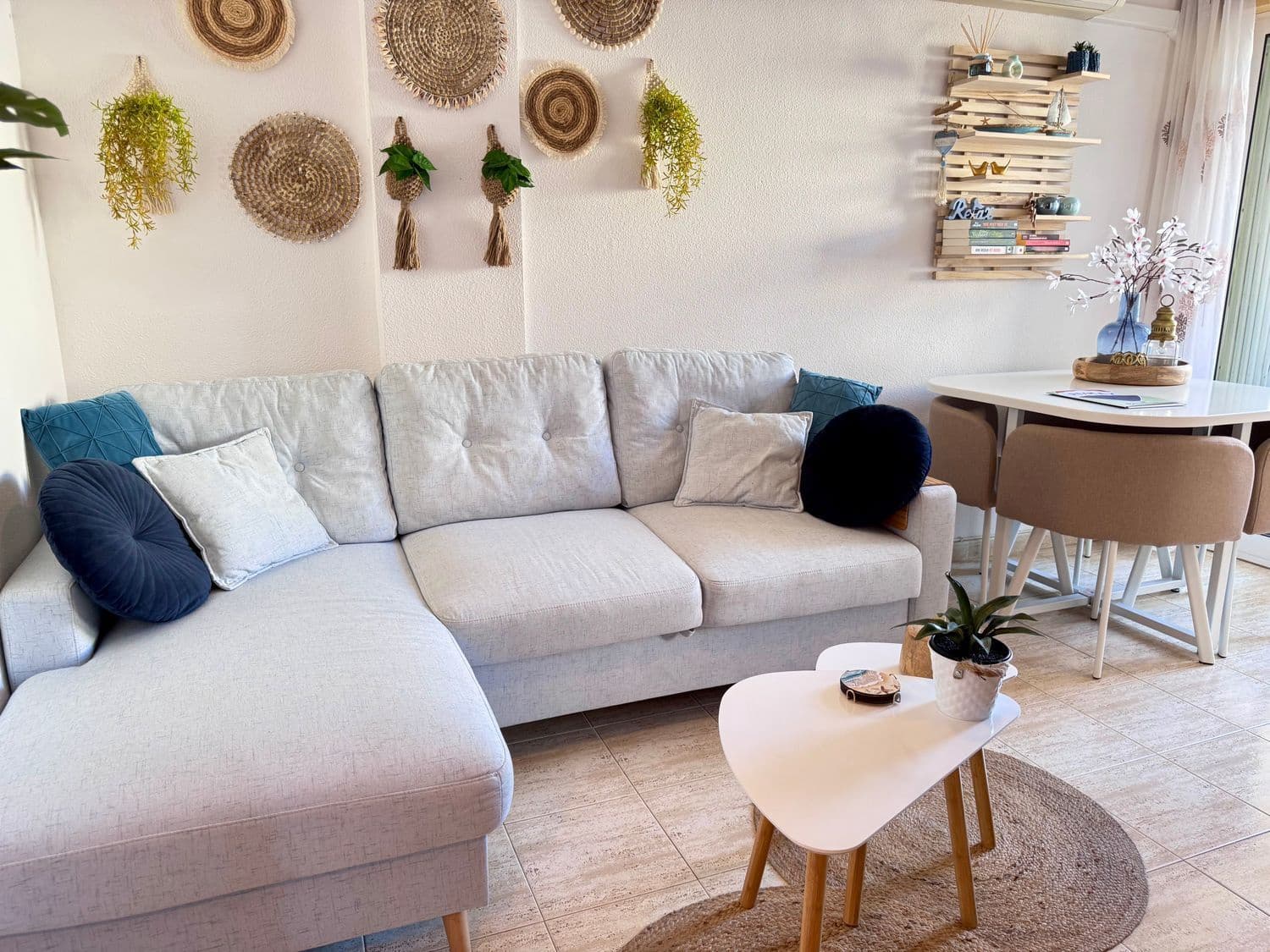 2 slaapkamer Appartement te koop in Torrevieja met zwembad garage - € 128.000 (Ref: 9807520)