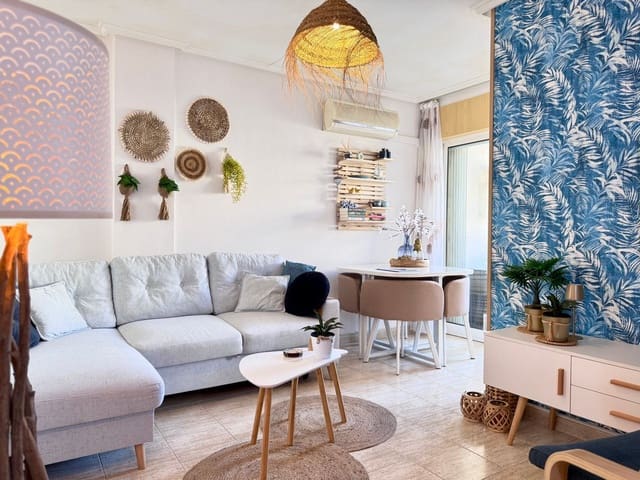 Apartamento de 2 habitaciones en Playa del Acequión, Torrevieja en venta con piscina garaje - 128.000 € (Ref: 9807520)