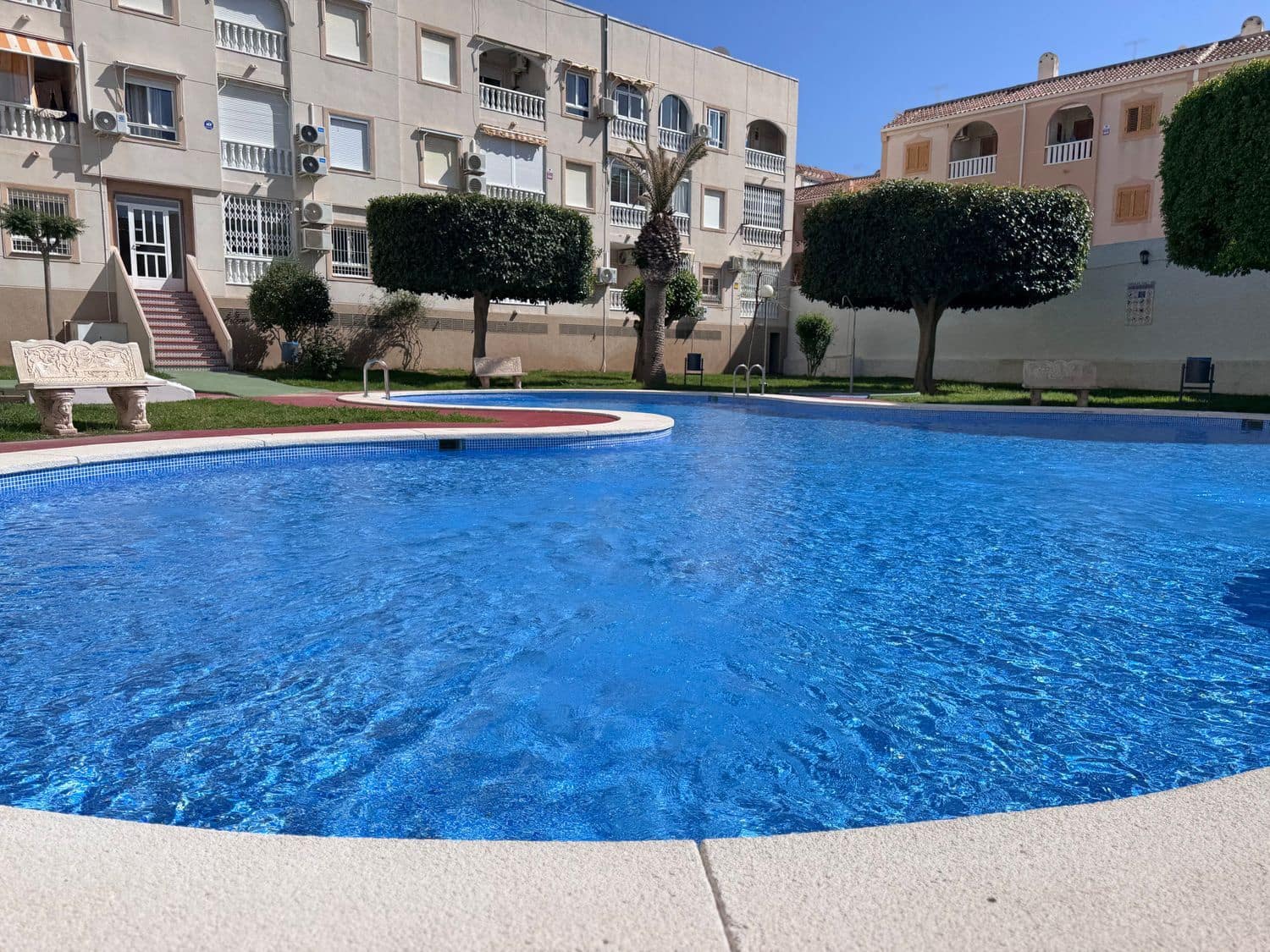 2 slaapkamer Appartement te koop in Torrevieja met zwembad garage - € 128.000 (Ref: 9807520)