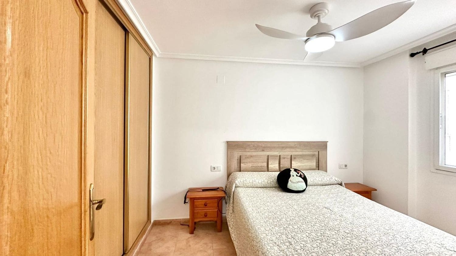 2 Zimmer Apartment zu verkaufen in Torrevieja mit Garage - 139.900 € (Ref: 9810878)
