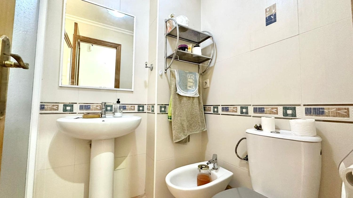 2 Zimmer Apartment zu verkaufen in Torrevieja mit Garage - 139.900 € (Ref: 9810878)