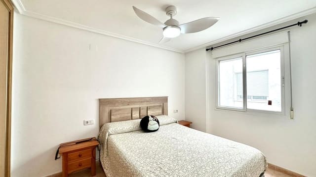 2 Zimmer Apartment zu verkaufen in Centro - Muelle Pesquero, Torrevieja mit Garage - 139.900 € (Ref: 9810878)