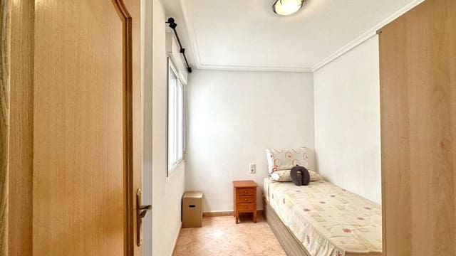 2 Zimmer Apartment zu verkaufen in Centro - Muelle Pesquero, Torrevieja mit Garage - 139.900 € (Ref: 9810878)