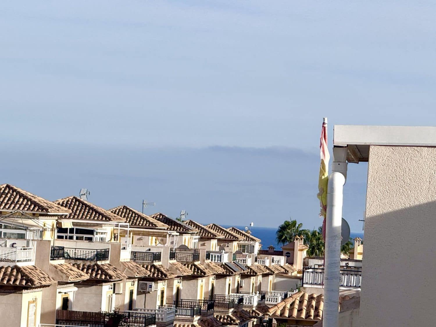 5 soverom Hus til salgs i Alicante by med svømmebasseng garasje - € 210 000 (Ref: 9810879)