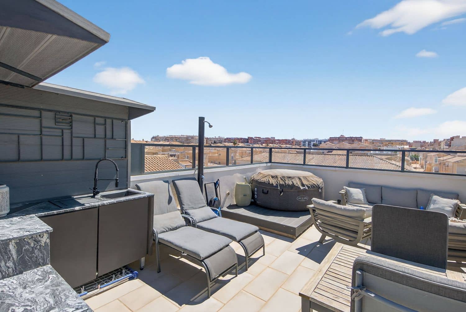 2 quarto Apartamento para venda em Torrevieja com piscina garagem - 185 000 € (Ref: 9810880)