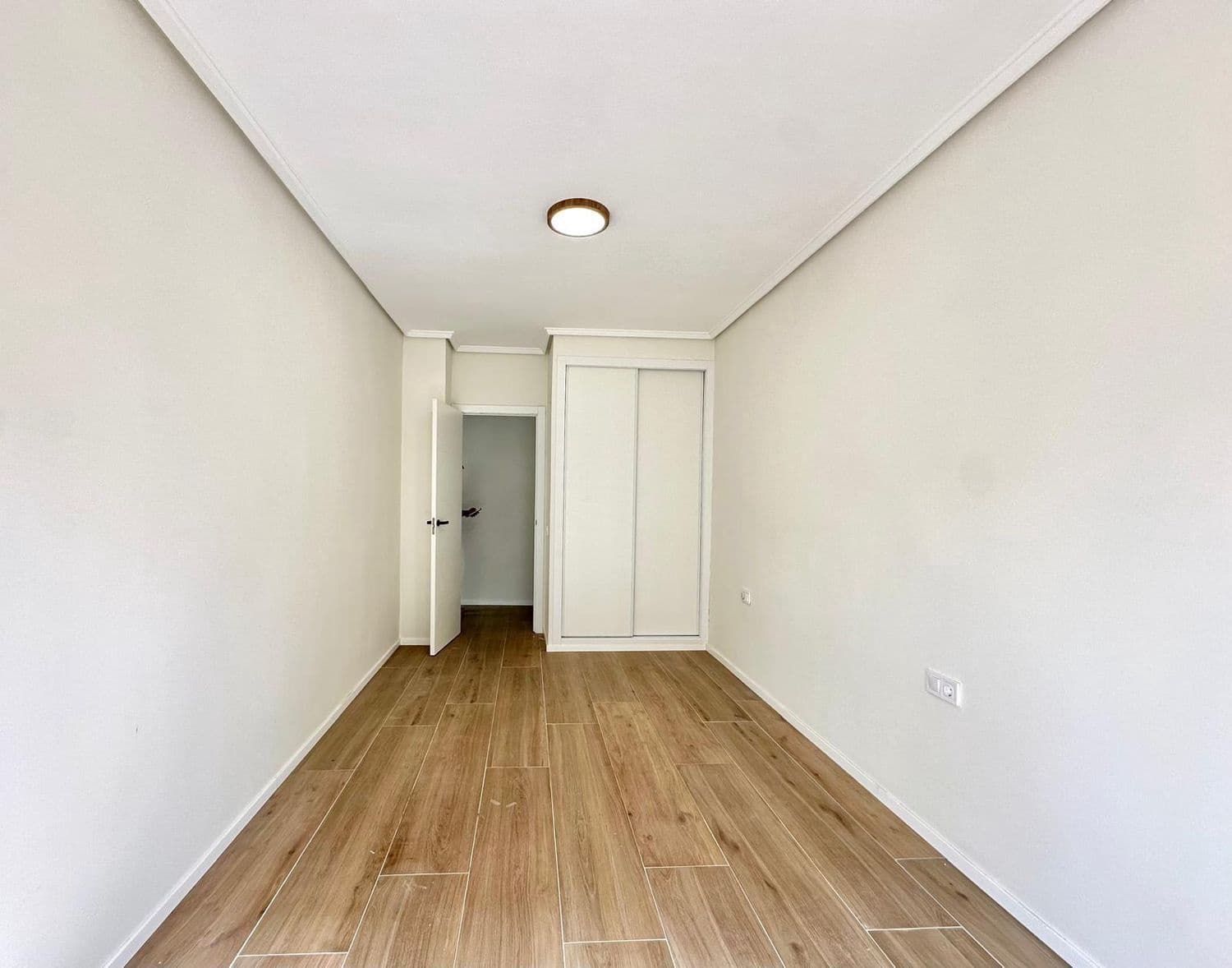 3 Zimmer Apartment zu verkaufen in Torrevieja mit Garage - 179.900 € (Ref: 9815443)