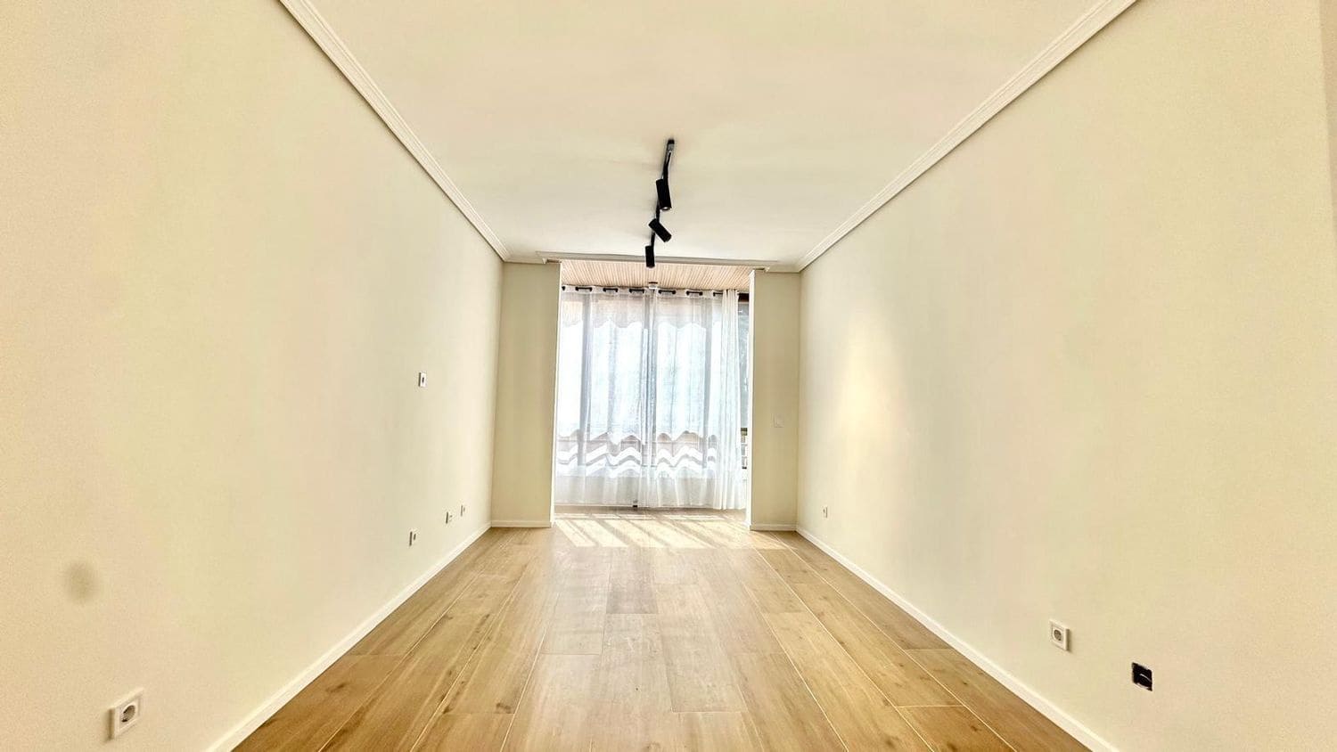 3 Zimmer Apartment zu verkaufen in Torrevieja mit Garage - 179.900 € (Ref: 9815443)