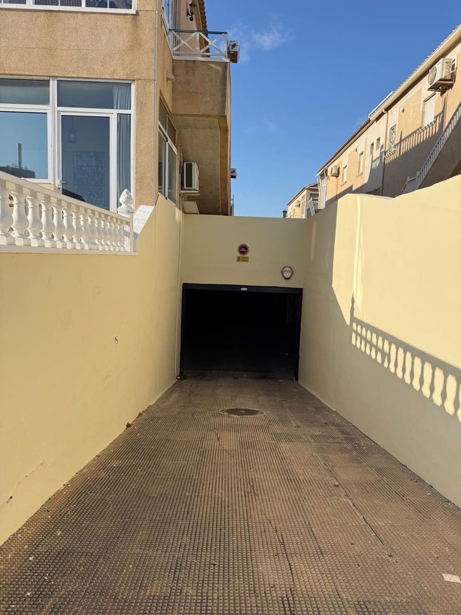 2 quarto Apartamento para venda em Torrevieja com piscina garagem - 188 000 € (Ref: 9816804)
