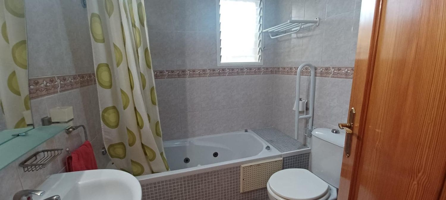 Apartamento de 3 habitaciones en Alicante / Alacant ciudad en venta con piscina garaje - 199.000 € (Ref: 9816806)
