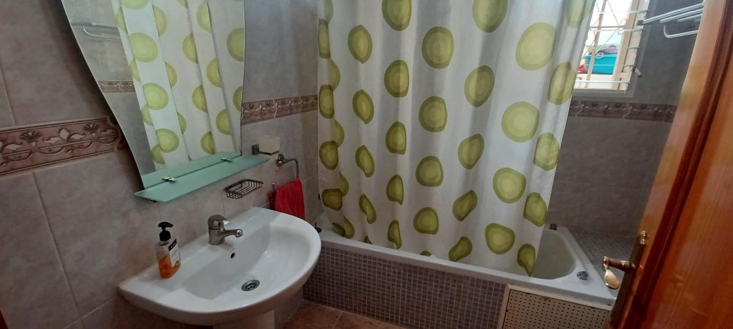 Apartamento de 3 habitaciones en Alicante / Alacant ciudad en venta con piscina garaje - 199.000 € (Ref: 9816806)