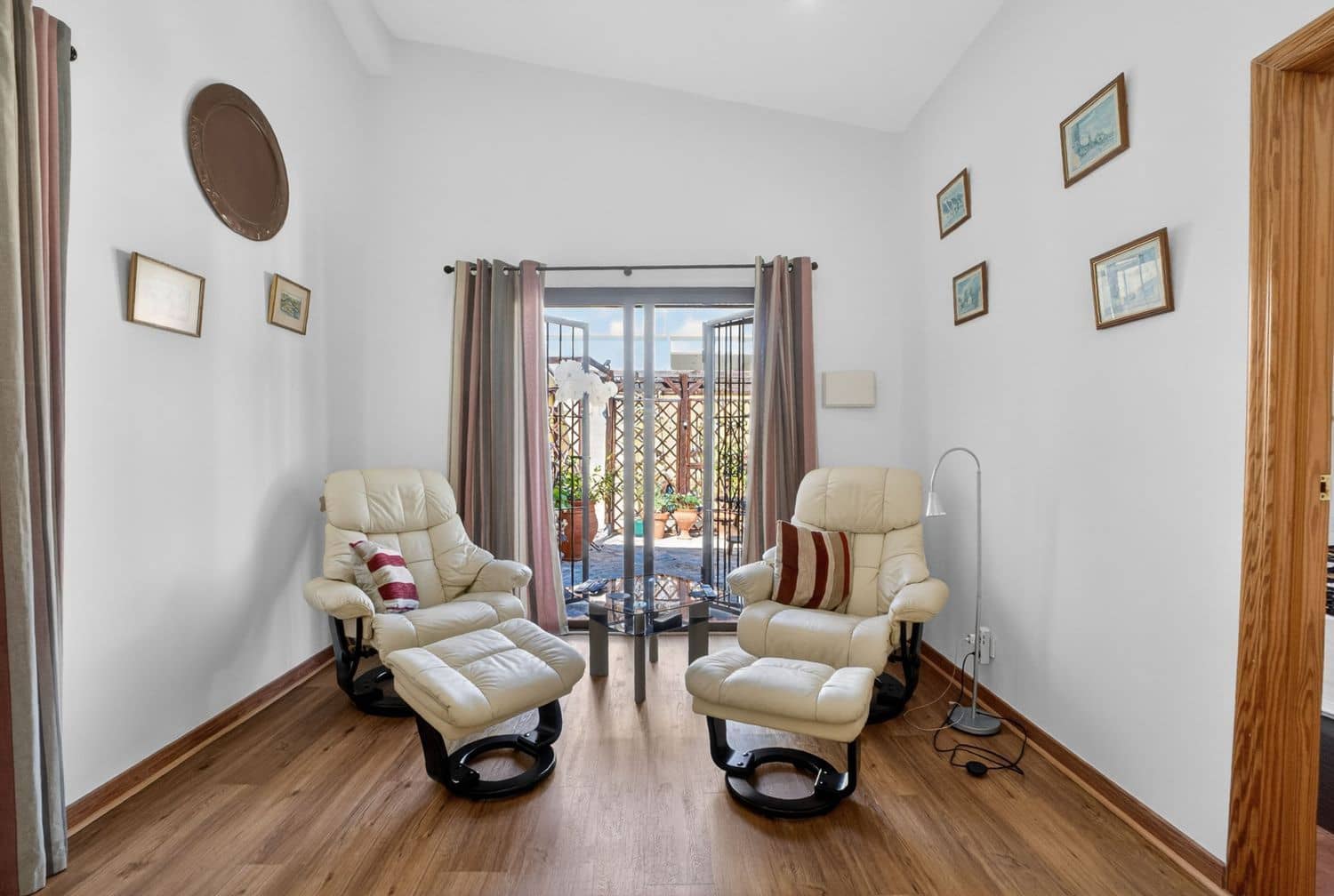 3 soverom Villa til salgs i Torrevieja med svømmebasseng garasje - € 525 000 (Ref: 9819837)