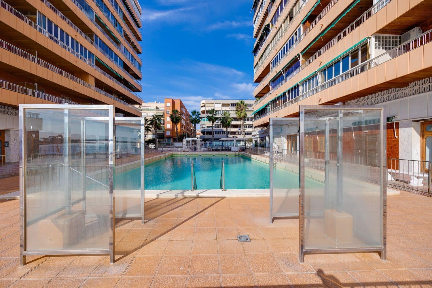 3 chambre Appartement à vendre à Torrevieja avec piscine garage - 329 000 € (Ref: 9821935)