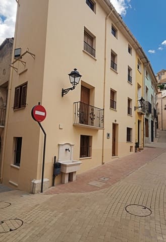 3 bedroom Townhouse for sale in Biar with garage - € 99,999 (Ref: 9824261)